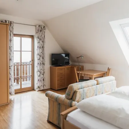 Panzió Weingut Koegl Ratsch an der Weinstraße